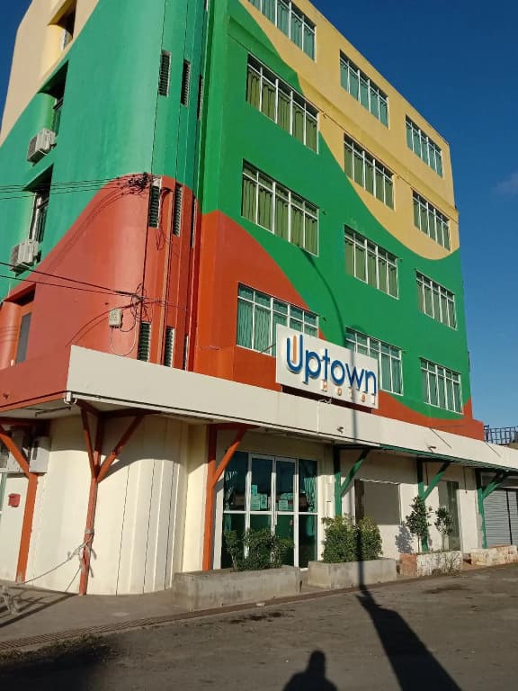 Uptown Hotel - photo 7