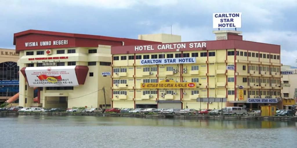 Carlton Star Hotel - photo 19