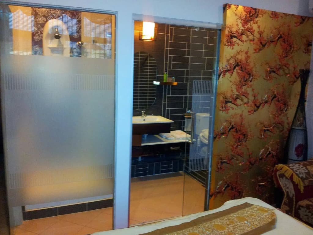 Ella Holiday Inn - photo 7