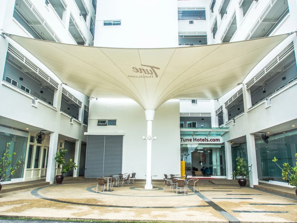 Tune Hotel KLIA Aeropolis - photo 28