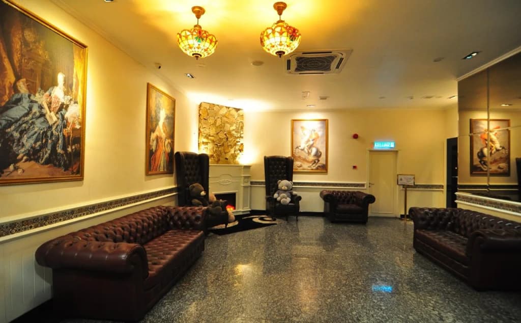1 Million Hotel - photo 15