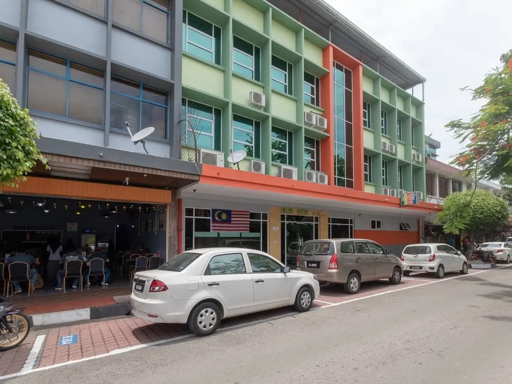 Labuan Avenue Hotel by OYO Rooms - main photo