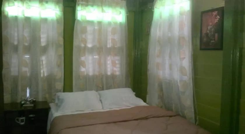 Ulam Inn - photo 2