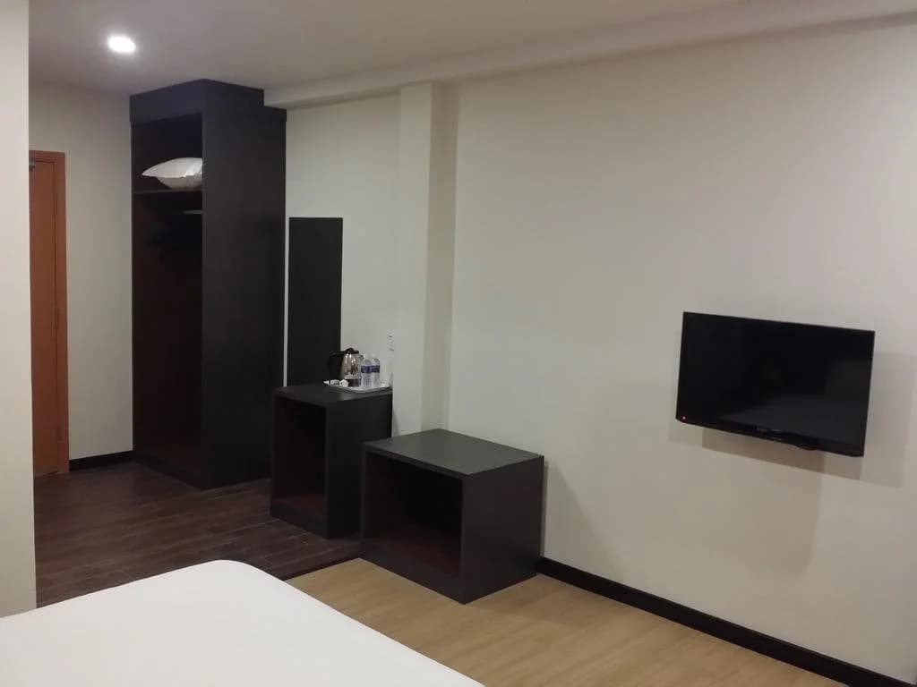 MJ Hotel - photo 15