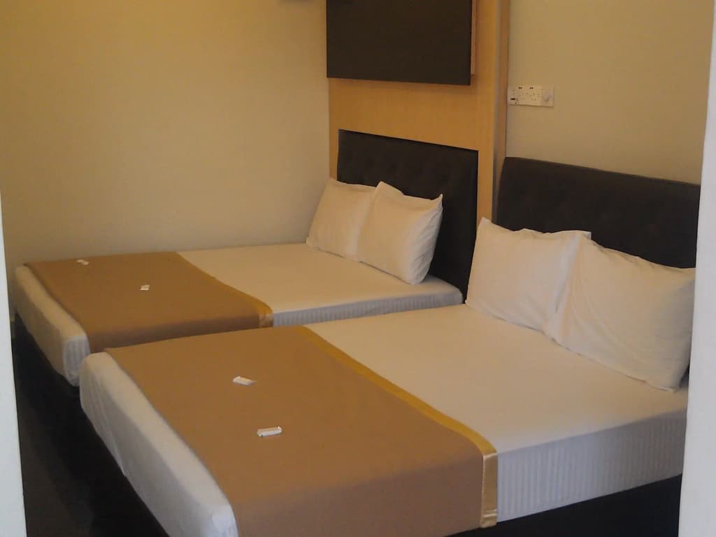 Serdang Business Hotel - photo 2