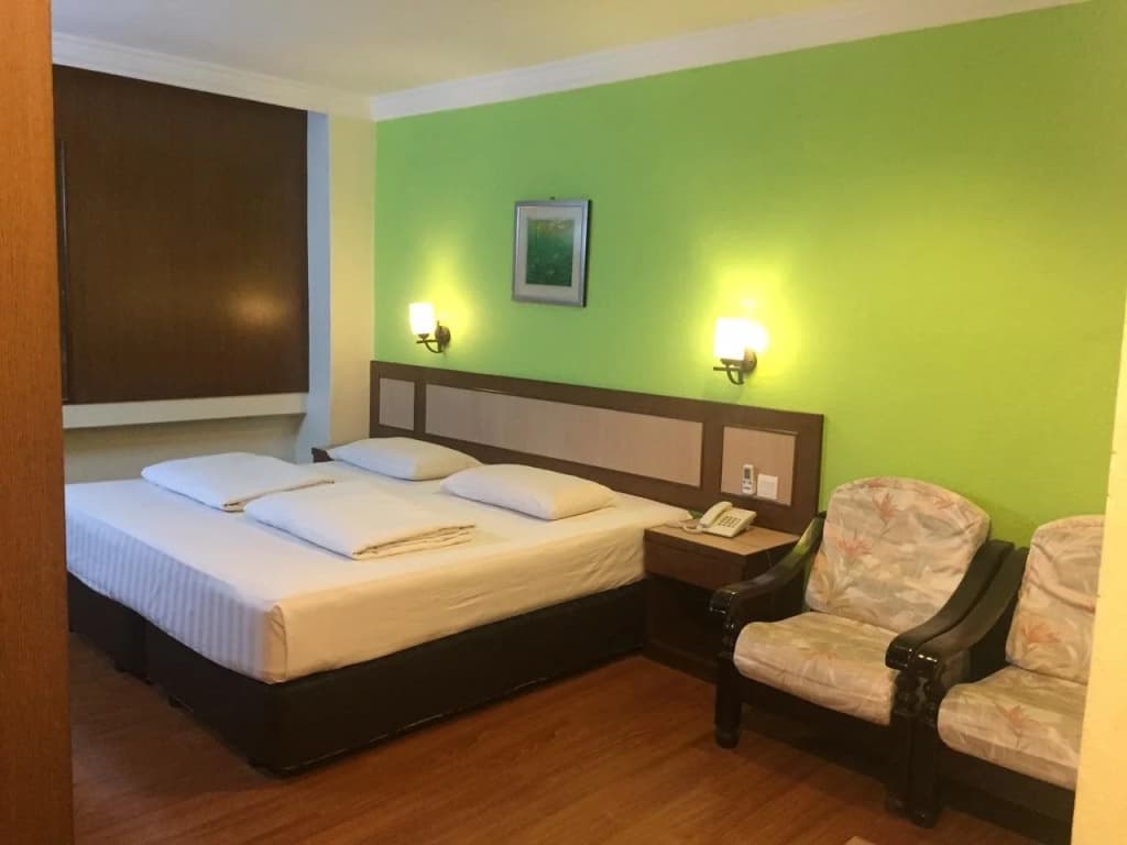 The Inn Hotel - photo 4