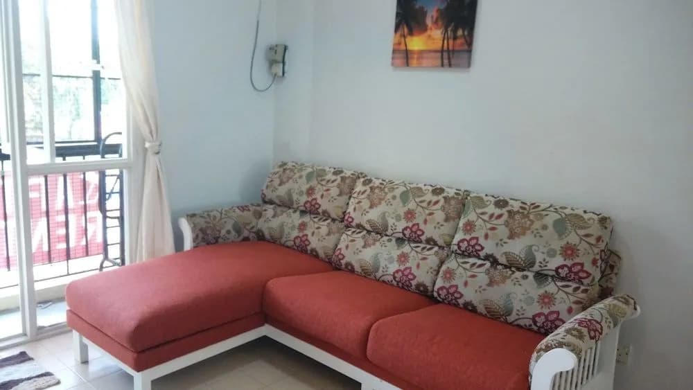 Pinang Beach Apartment at Bayu Emas - photo 6