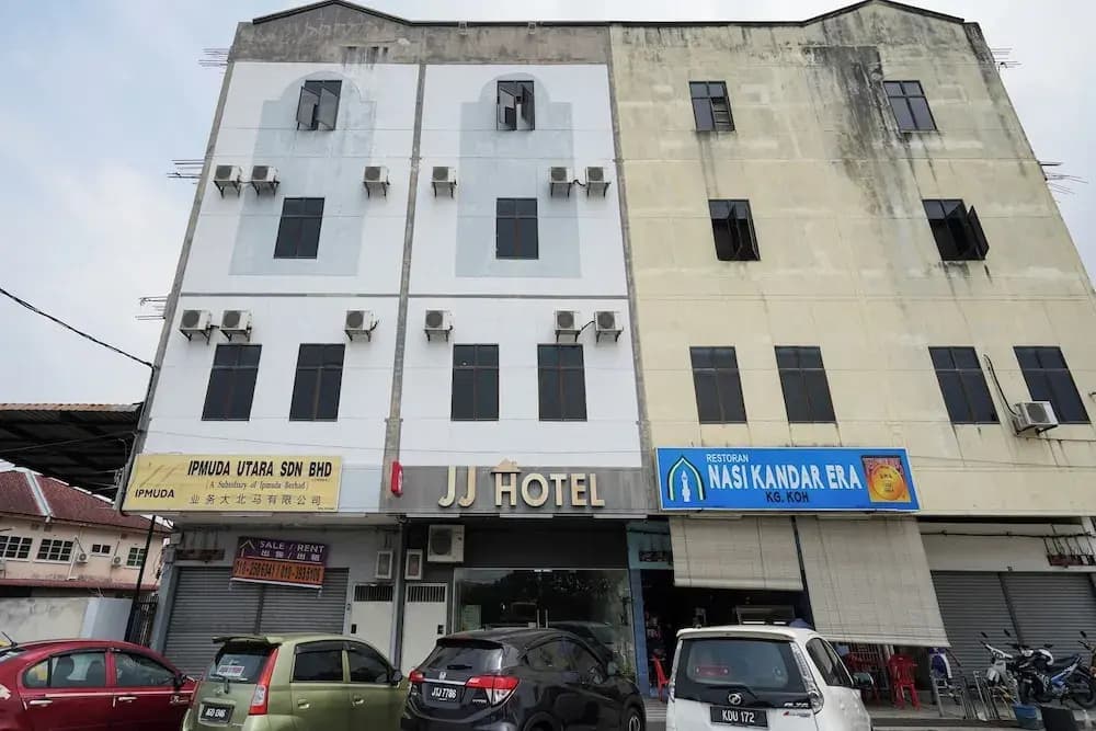 Dancenter Near Petronas Kampung Koh, Jj Hotel - photo 34