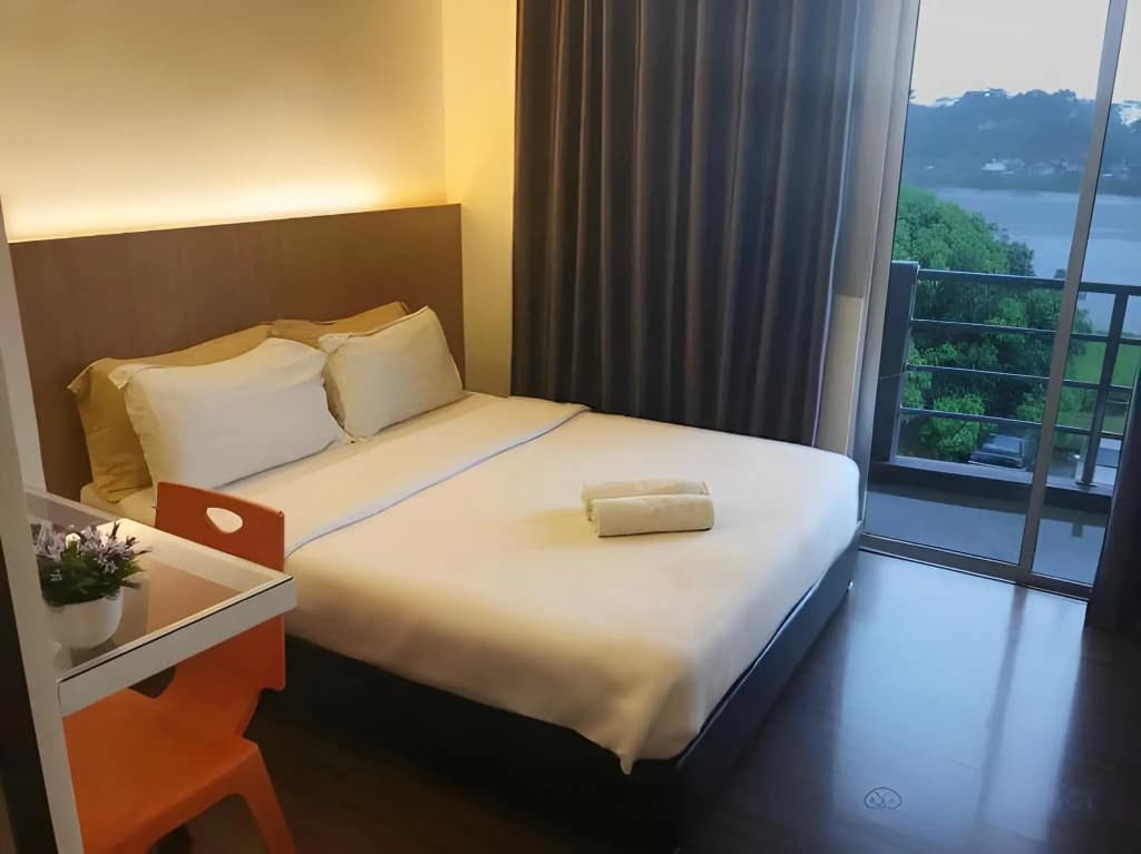 Place2Stay Business Hotel - Waterfront - photo 3