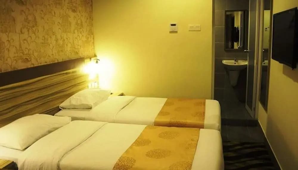 Victory City Hotel Crystal Bay - photo 11