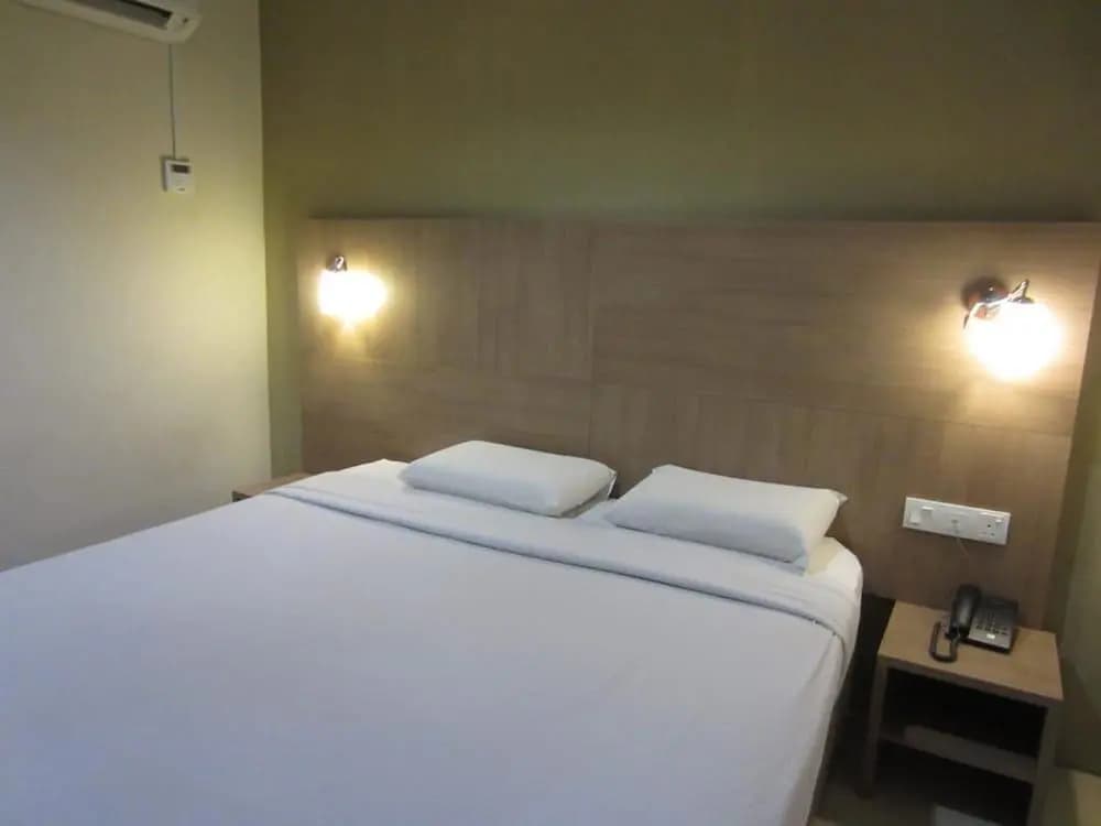 Radiant Hotel - photo 18