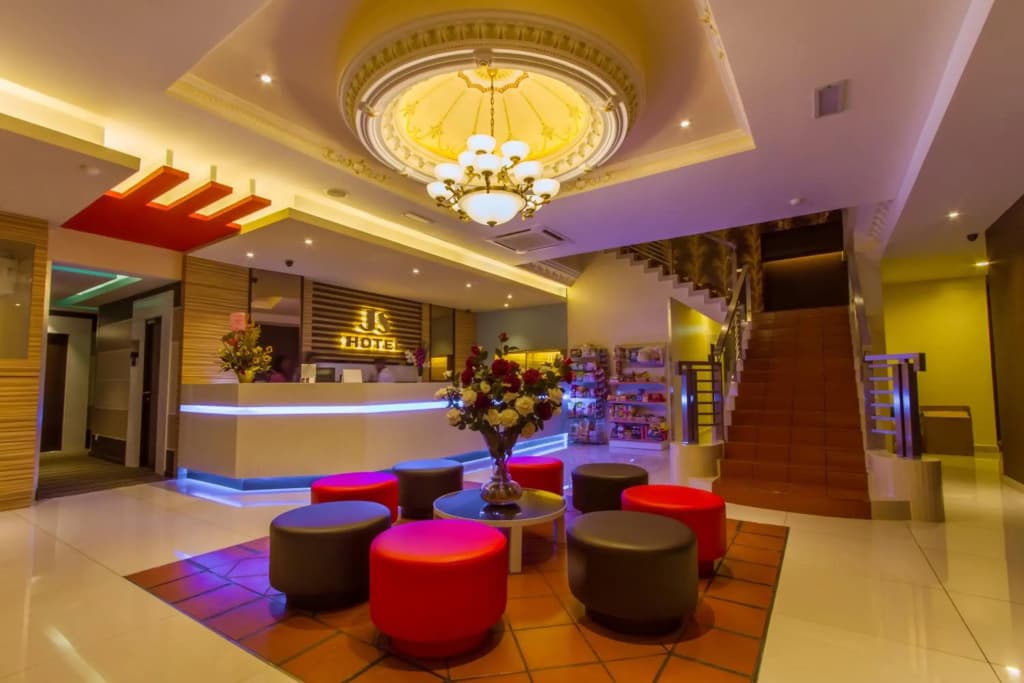 JS Hotel - photo 2