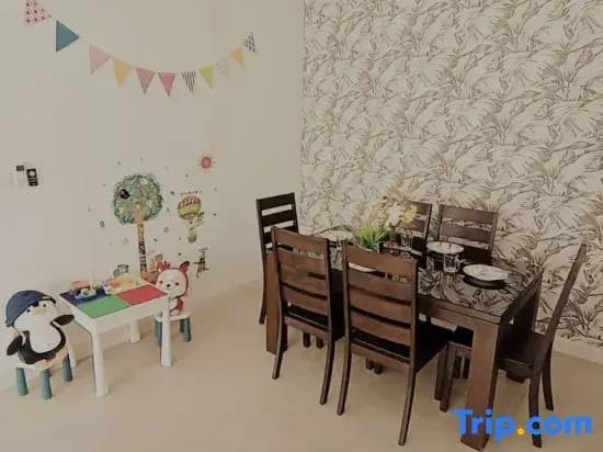 Legoland-5min Walk@ Happy Travel at Afiniti Residency 8Pax(max) with Bathtub - photo 2