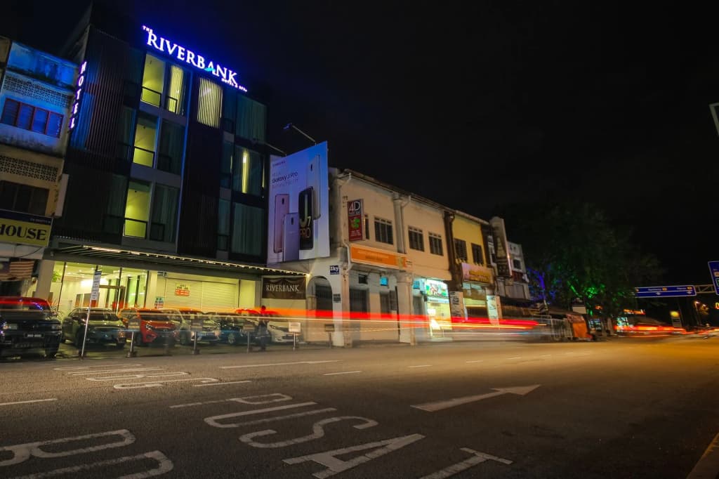 The Riverbank Hotel - main photo