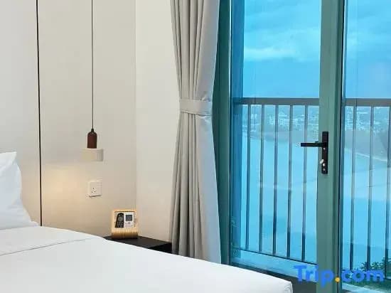 Deluxe 1BR/ Seaview and Mountain View with balcony - photo 1