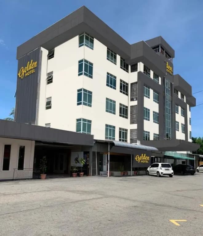 Golden Hotel - photo 2