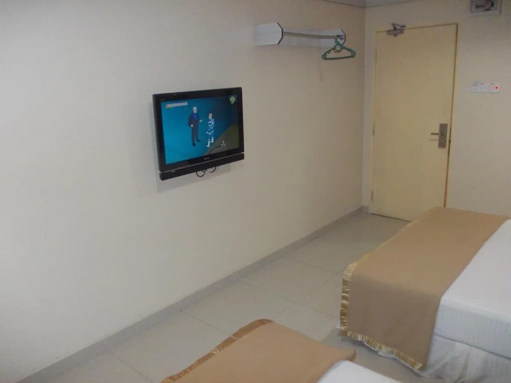 Newtown Star Hotel - photo 7