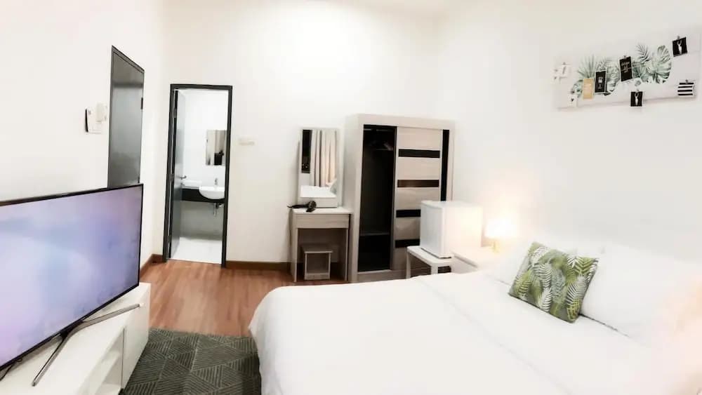 MaxStays - Max Home at Da Men Residences - photo 5