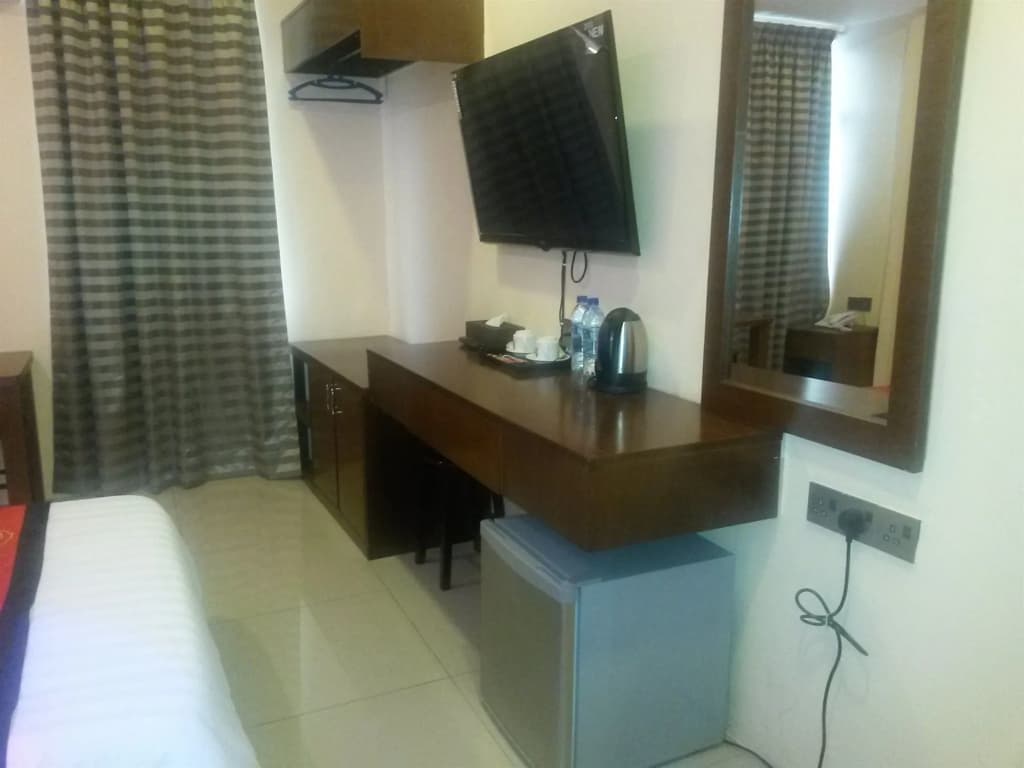 Tomato Hotel - photo 2