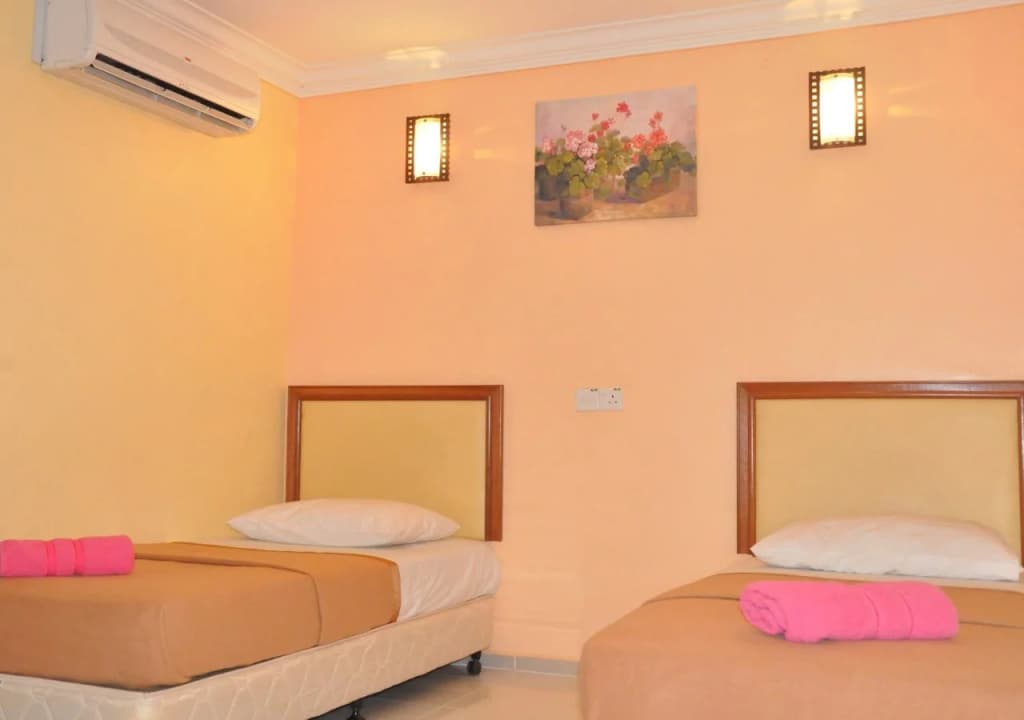 Saujana Hotel And Restaurant - photo 4