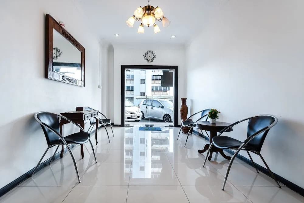 OYO 89621 Aradah Hotel - photo 8
