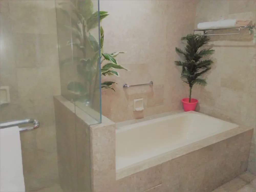 Grand Service Apartment at Times Square - photo 8