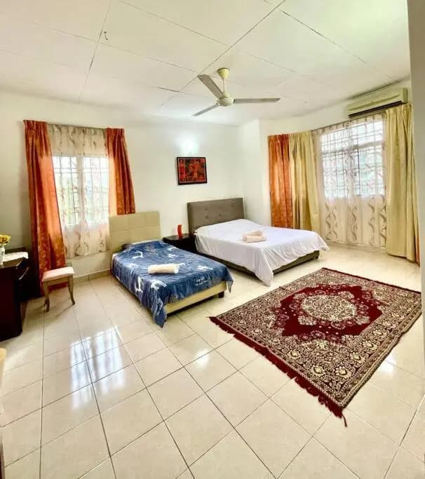 Cozy NEW Cheerful Homestay *NETFLIX & BBQ* 12 pax* - photo 2