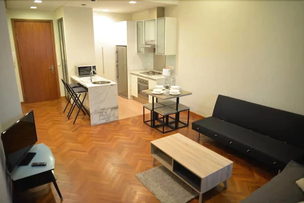 One BR Apartment Straits Quay Penang - photo 4