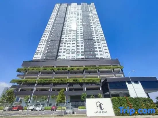 Amber Cove Impression City by Heystay Management 【Long Stay Discount 10-20%】 - photo 1