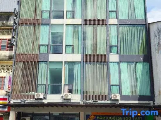 Riverbank Hotel by MRVJ BUSINESS - photo 4