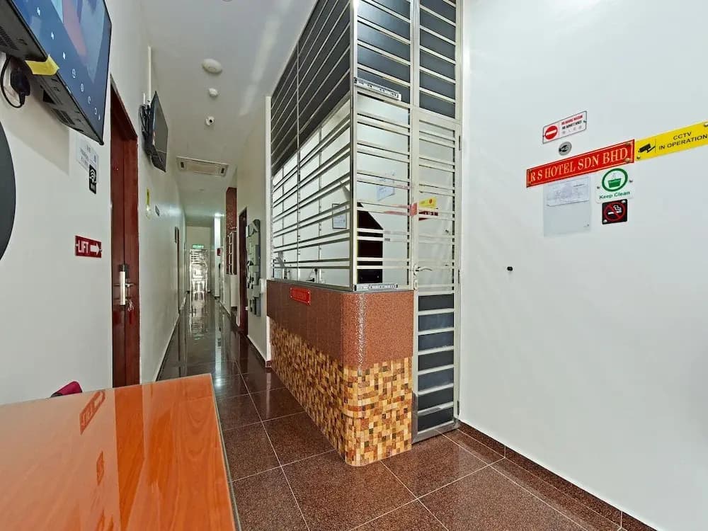 Super OYO Capital O 90687 Rs Hotel - photo 12