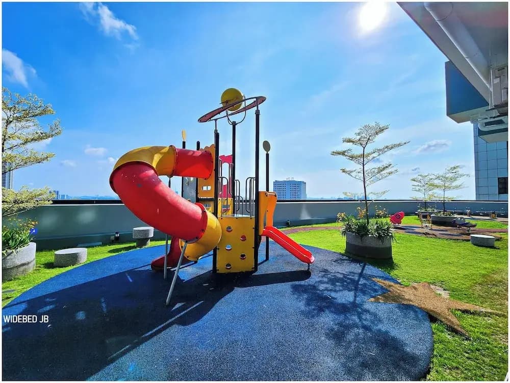 Twin Galaxy Residences by Widebed JB - photo 2
