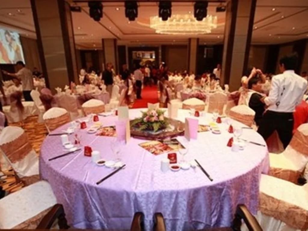 Crown Garden Hotel - photo 14