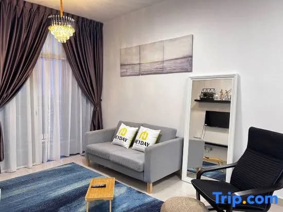 SKS Habitat Larkin@2Bed | 3 min to Larkin Central - photo 1