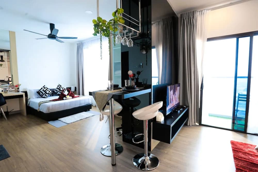 MLH Deluxe Studio Suites @ Landmark Residence - photo 36