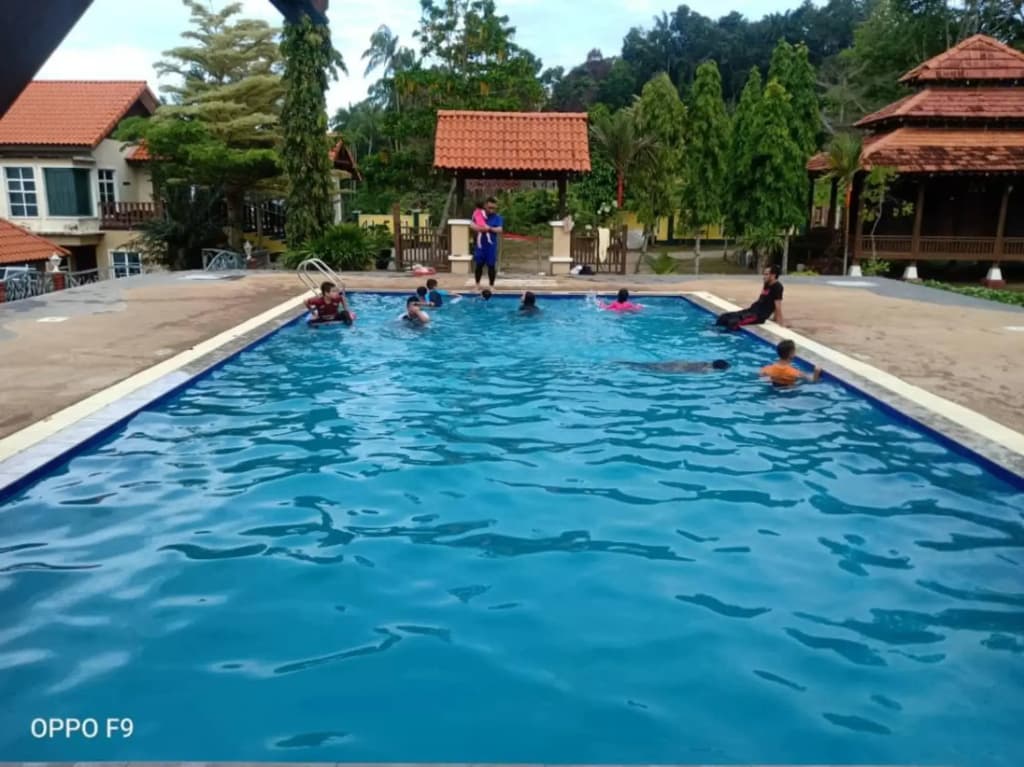 OYO Home 90745 Desa Balqis Beach Resort - photo 1