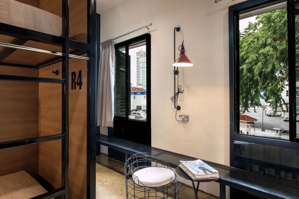 The Brownstone Hostel & Space - photo 7