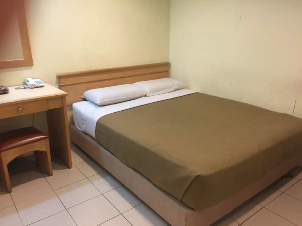 Tang City Hotel, Petaling Street, Merdeka PNB 118 Tower - photo 7