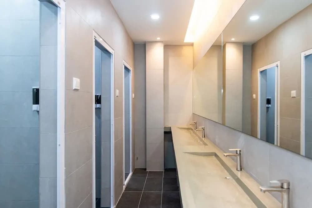 Momostay Capsule Hotel - photo 9