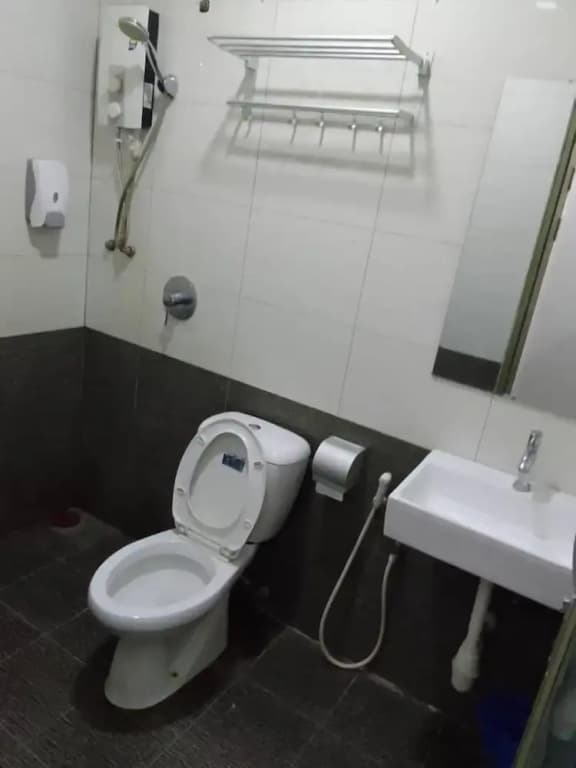 One Point Hotel Airport Kuching - photo 4