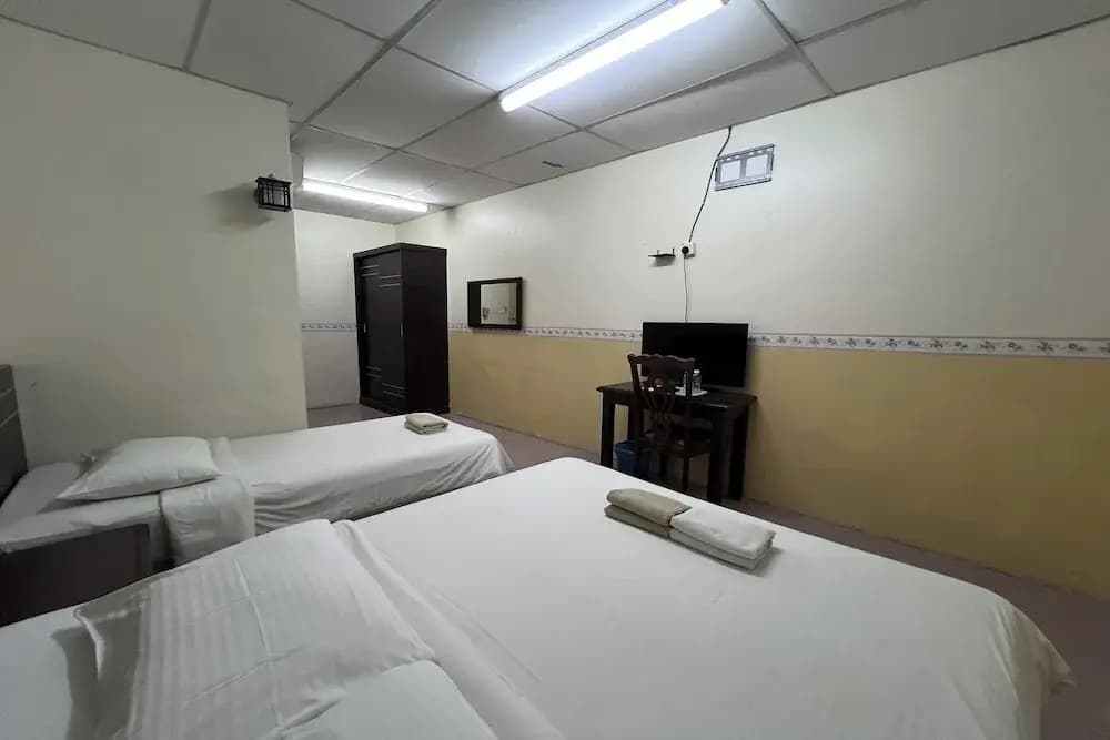 Seri Kemaman Inn, Chukai Terengganu - photo 24