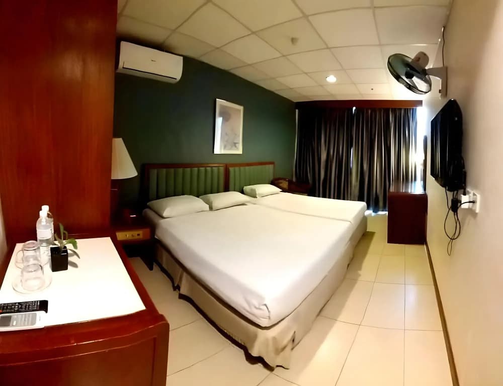 Harbour Inn Melaka - photo 11