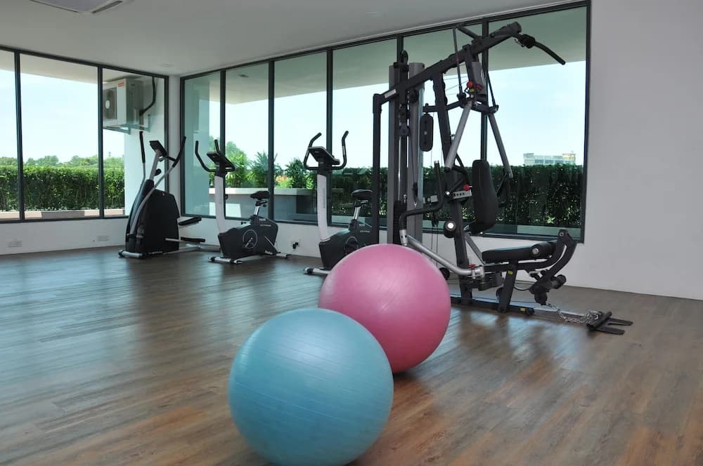 Lawang Suite 2 Bedroom Corner Apartment - photo 10