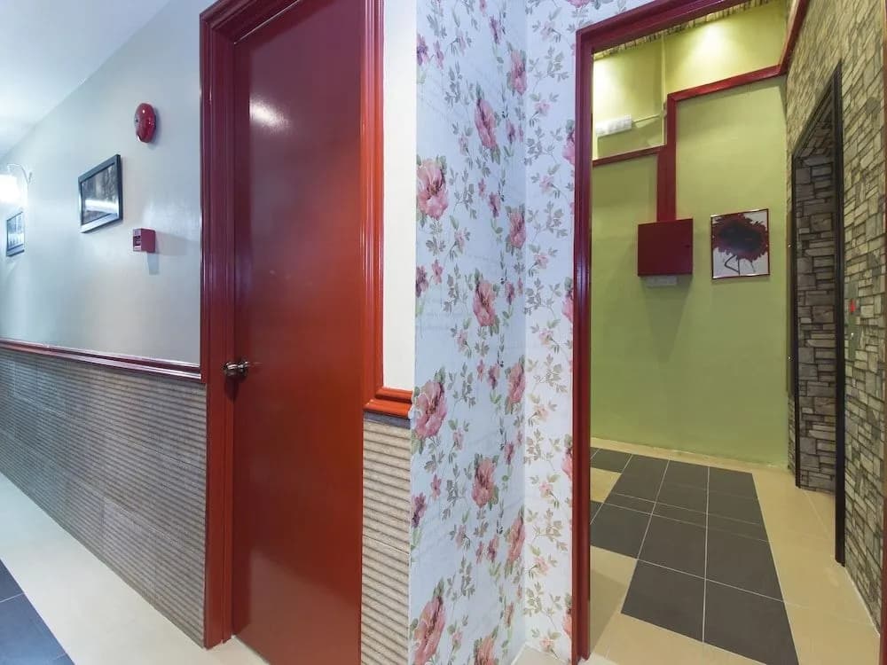 OYO 604 Hotel Est Equine Park - photo 10