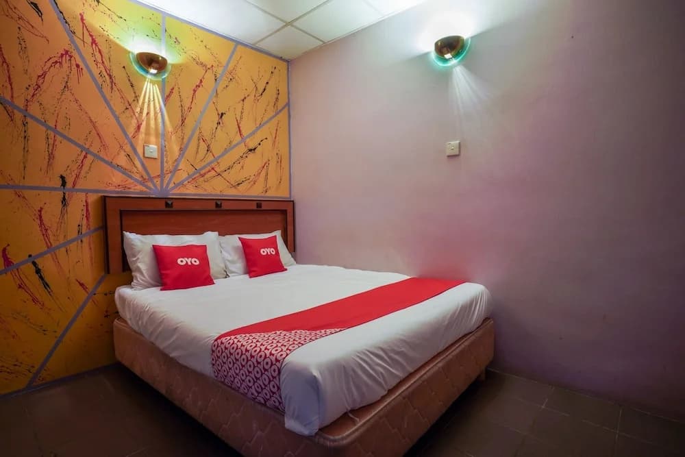 DJ Hotel Lumut by OYO Rooms - photo 5