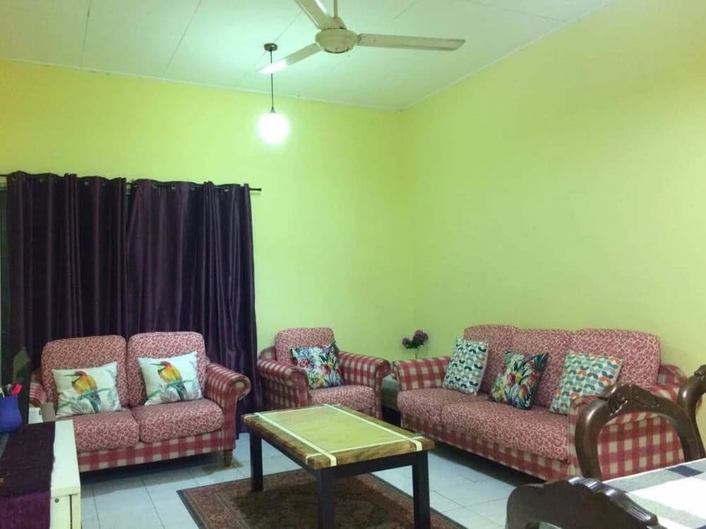 Homestay The Elemants Ampang - photo 8