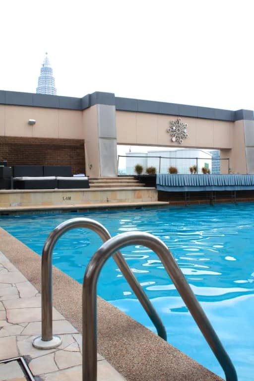 Pacific Regency Hotel Suites - photo 14