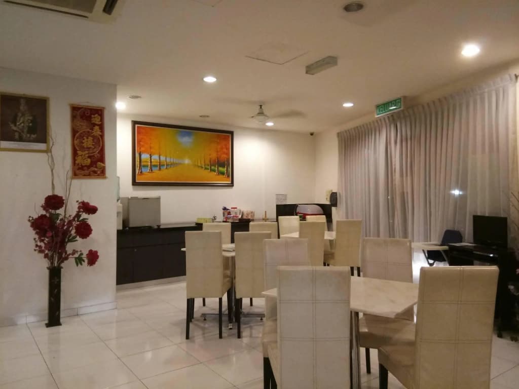 SR Inn - photo 14