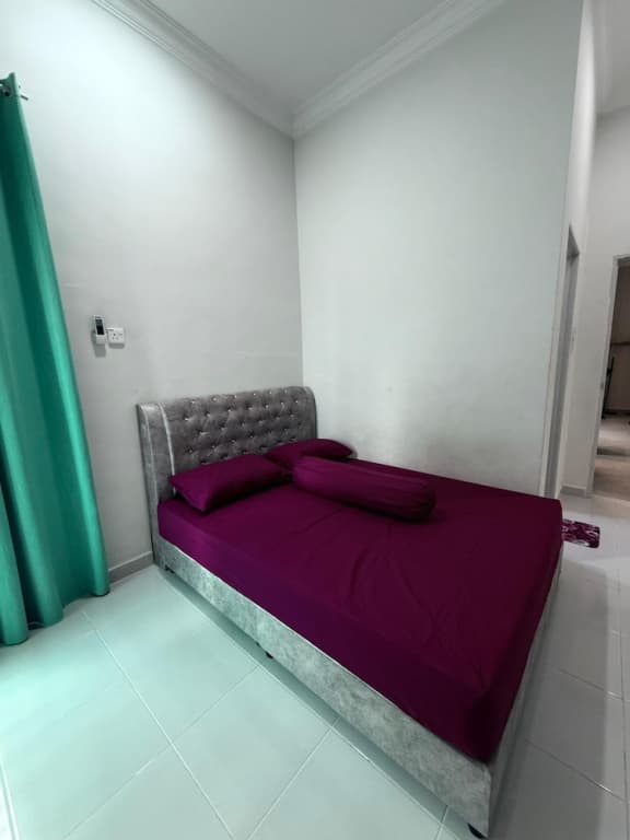 Homestay Selesa KKT Guesthouse - photo 4