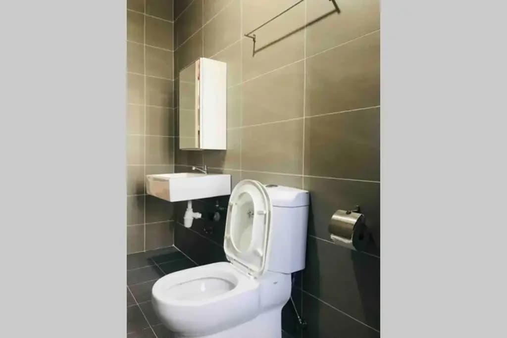 HB1512- Hyve Studio unit, Lake view, Cyberjaya, Free Wi-Fi, Free Parking, Netflix,Pool - photo 6